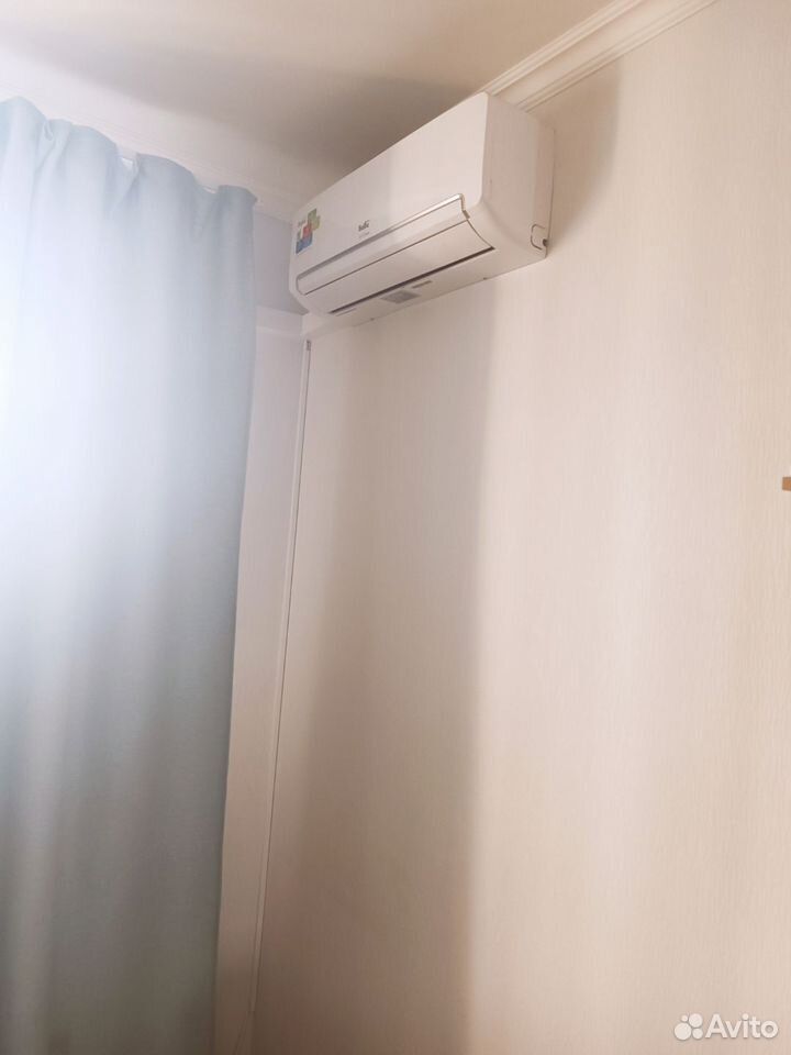 m. Lukhmanovskaya: Apartment, 1-rooms
