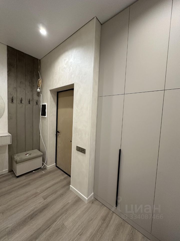m. Aminyevskaya: Apartment, 3-rooms
