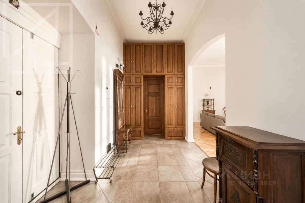 m. Kitay-gorod: Apartment, 4-rooms