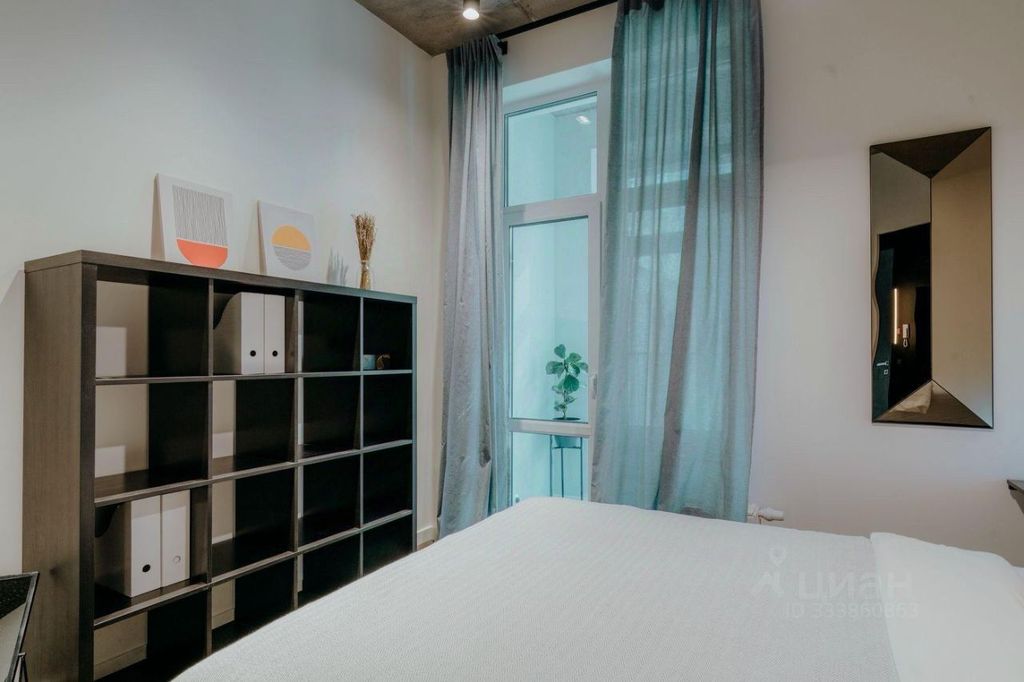 m. ZIL: Apartment, 2-rooms