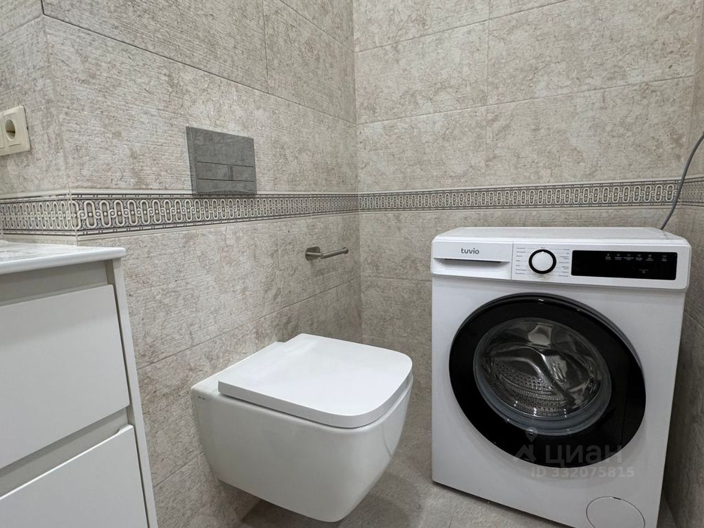 m. ZIL: Apartment, studio