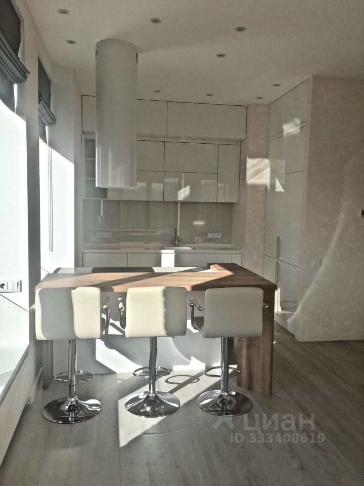 m. Molodezhnaya: Apartment, 2-rooms