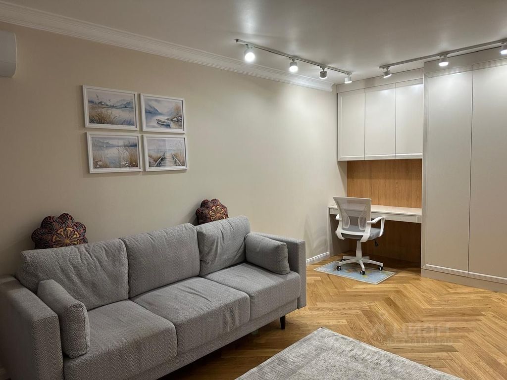 m. Ulitsa 1905 goda: Apartment, 1-rooms