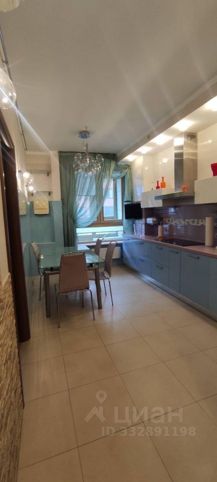 m. Narodnoe Opolchenie: Apartment, 2-rooms