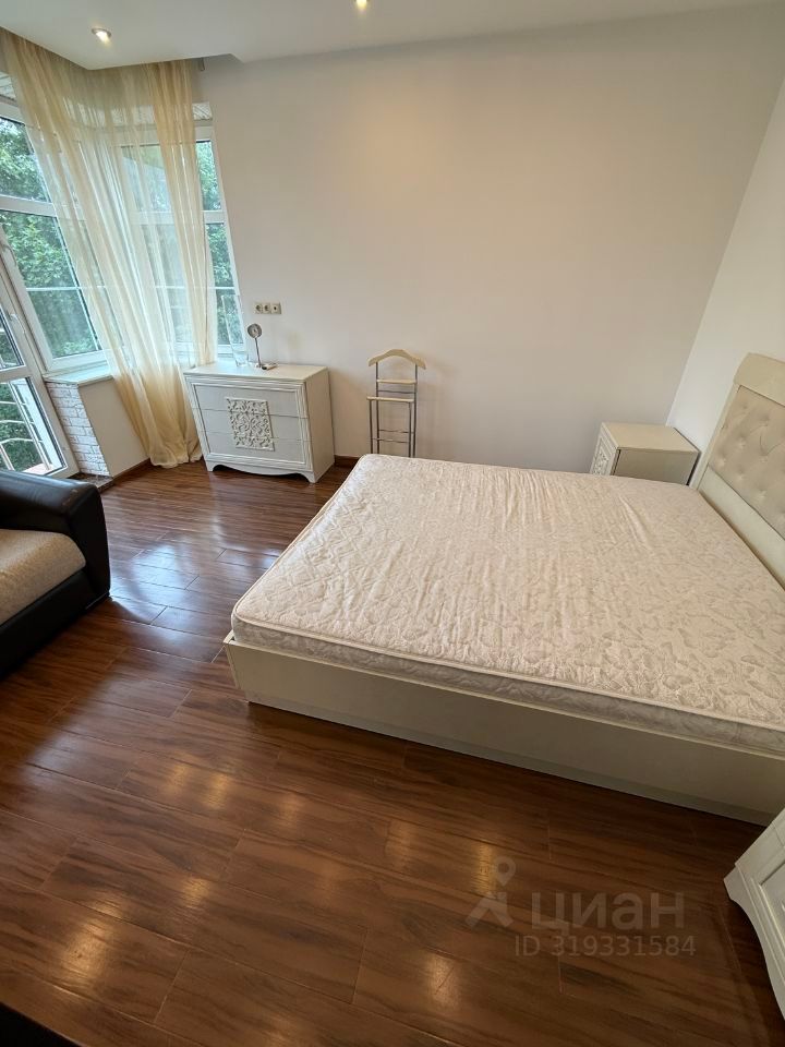 m. Khimki: Apartment, 3-rooms