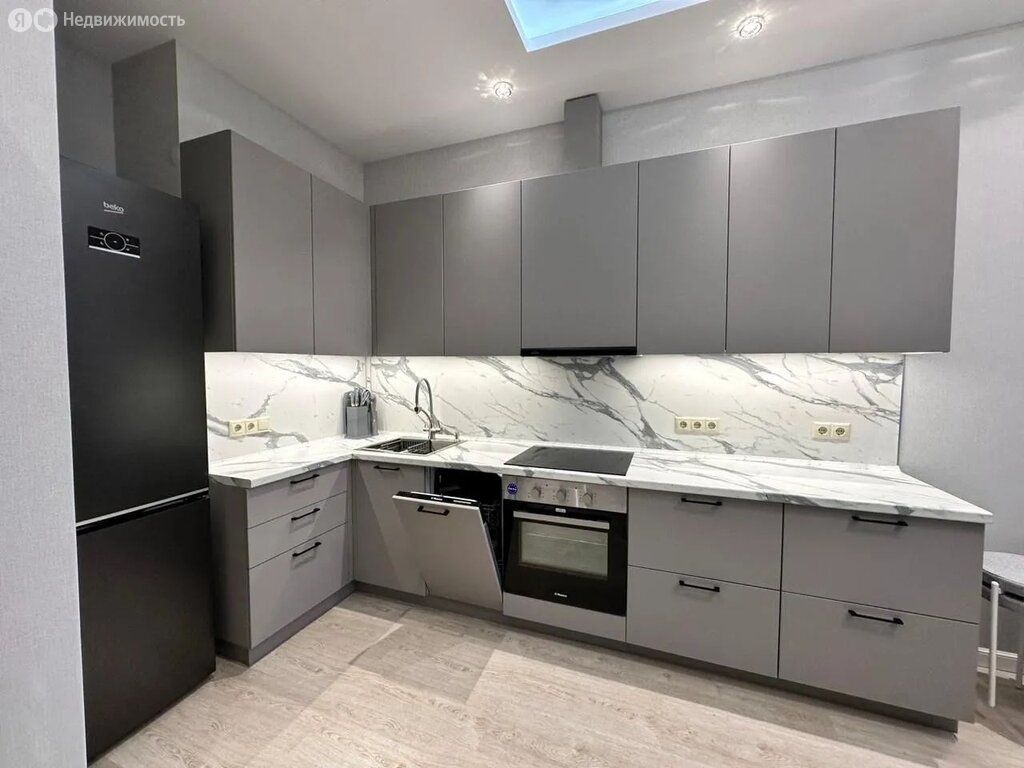 m. ZIL: Apartment, 1-rooms