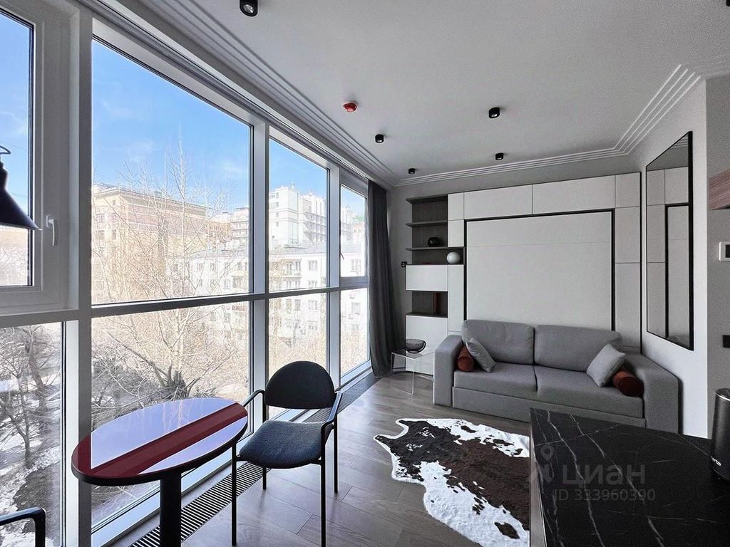 m. Mayakovskaya: Apartment, studio