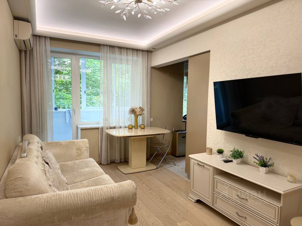 m. Smolenskaya: Apartment, 1-rooms