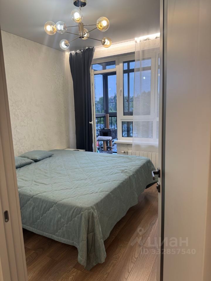 m. Lukhmanovskaya: Apartment, 3-rooms