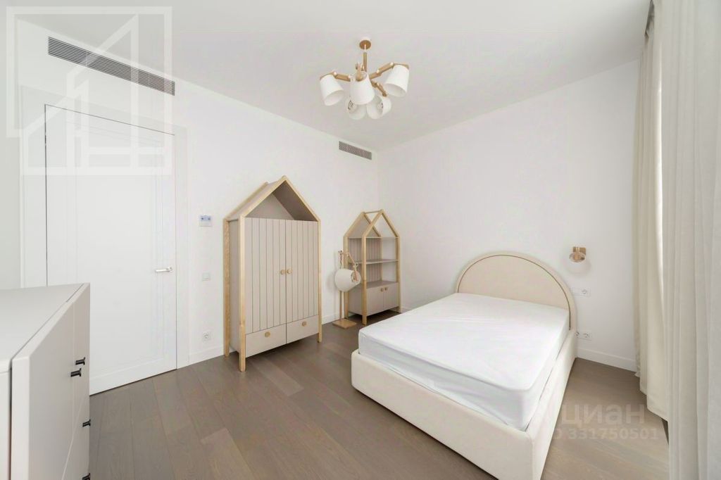 m. Ulitsa 1905 goda: Apartment, 4-rooms
