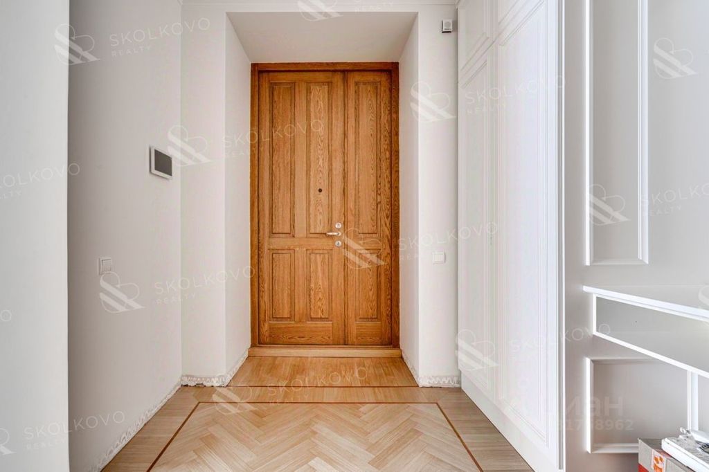 m. Aleksandrovsky sad: Apartment, 6-rooms