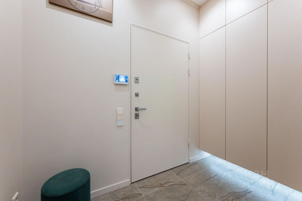 m. Serp i Molot: Apartment, 2-rooms