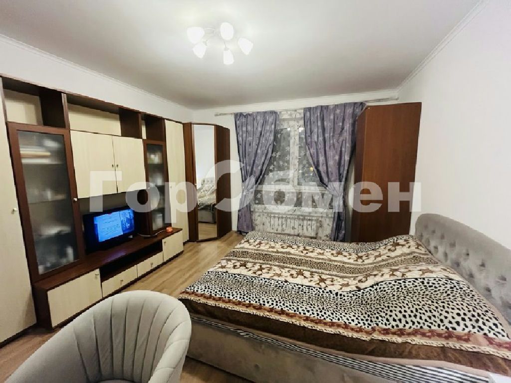 m. Narodnoe Opolchenie: Apartment, 3-rooms