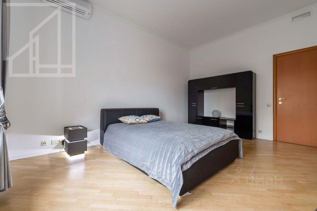 m. Park kultury: Apartment, 4-rooms