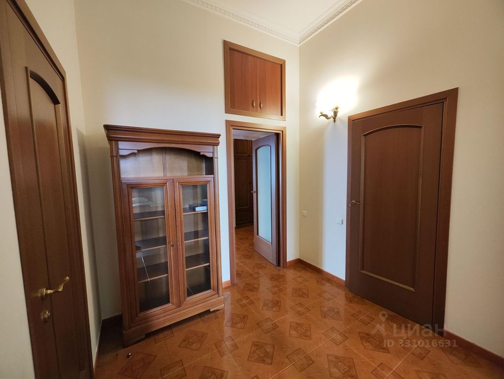 m. Lubyanka: Apartment, 3-rooms