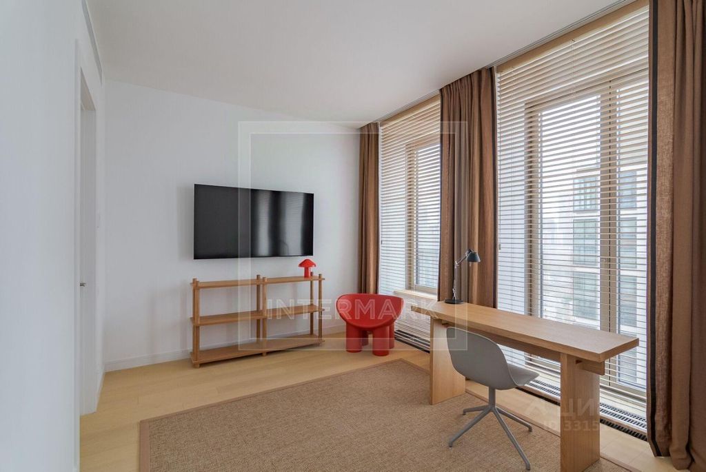 m. Ulitsa 1905 goda: Apartment, 5-rooms