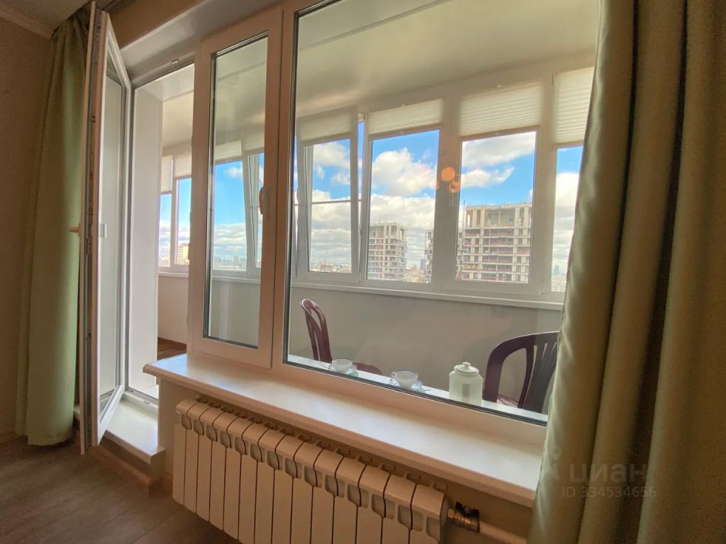 m. Ploschad Gagarina: Apartment, 1-rooms