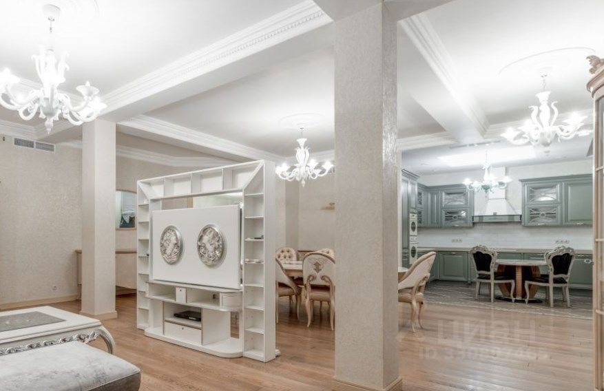 m. Mayakovskaya: Apartment, 4-rooms