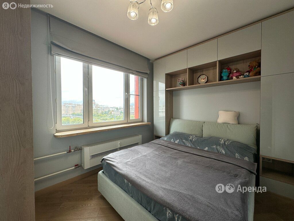 m. ZIL: Apartment, 1-rooms