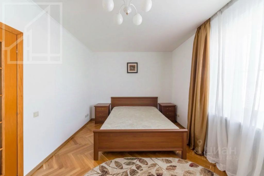 m. Smolenskaya: Apartment, 3-rooms