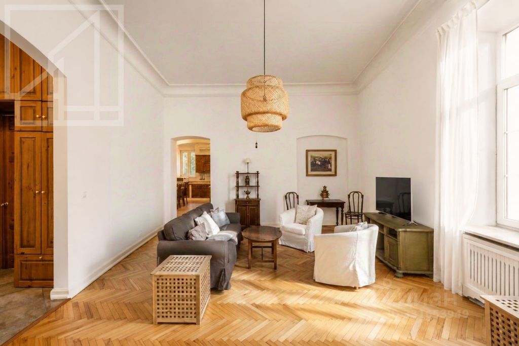 m. Kitay-gorod: Apartment, 4-rooms