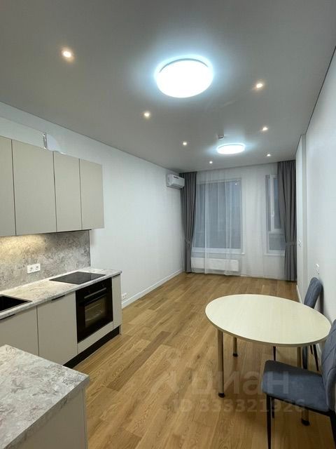 m. Verkhnie Kotly: Apartment, studio