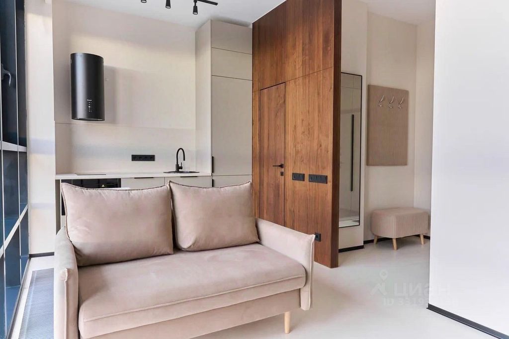 m. Khoroshevskaya: Apartment, studio