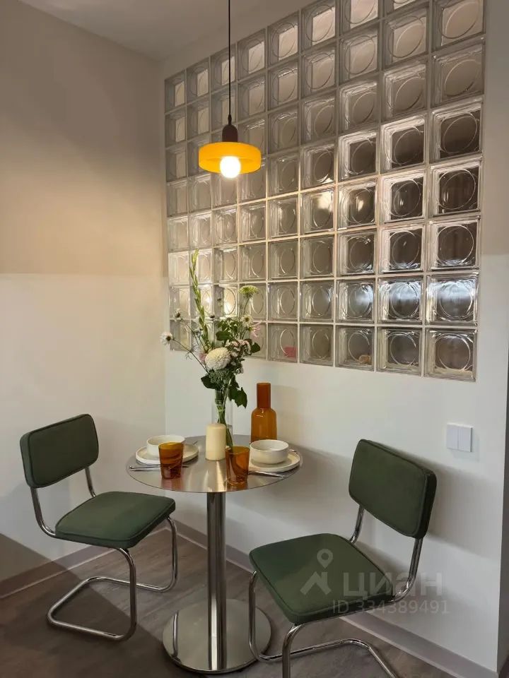 m. Maryina Roscha: Apartment, studio