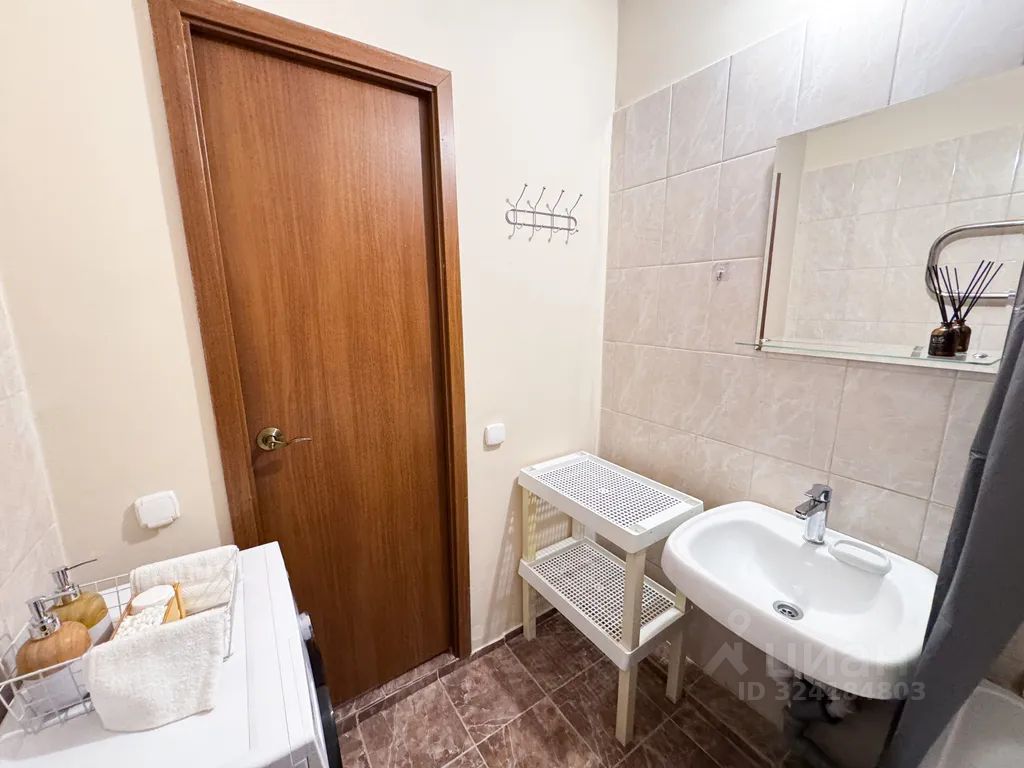 m. Levoberezhnaya: Apartment, 2-rooms