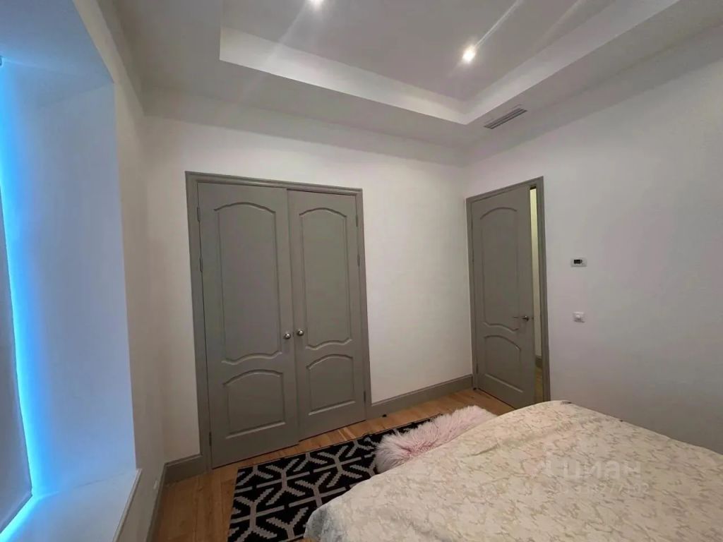 m. Novokuznetskaya: Apartment, 3-rooms