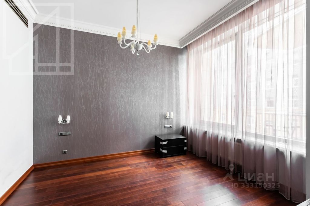 m. Okhotny ryad: Apartment, 4-rooms