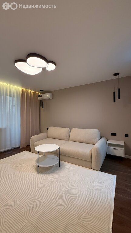 m. Lyublino: Apartment, 1-rooms