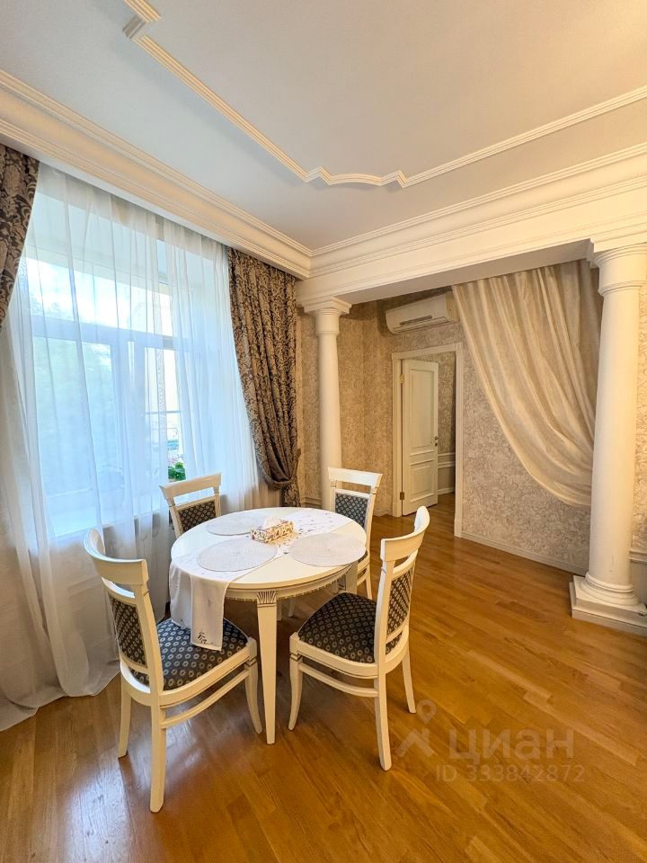 m. Ploschad Gagarina: Apartment, 2-rooms