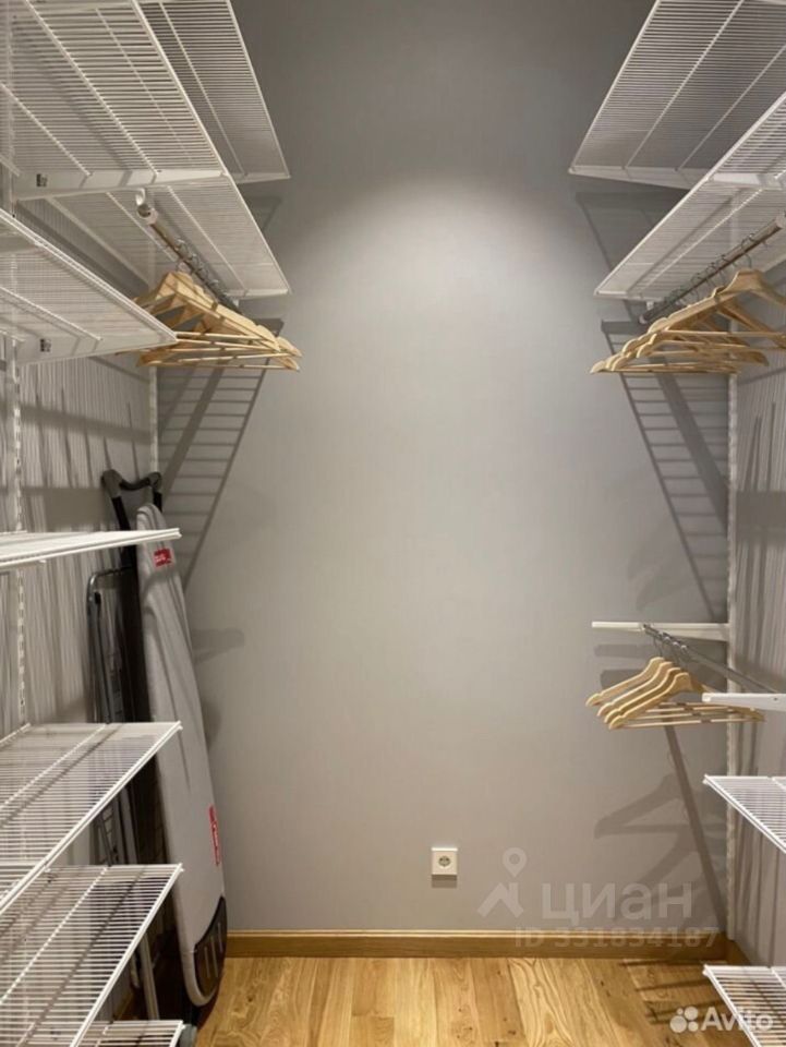 m. ZIL: Apartment, 2-rooms