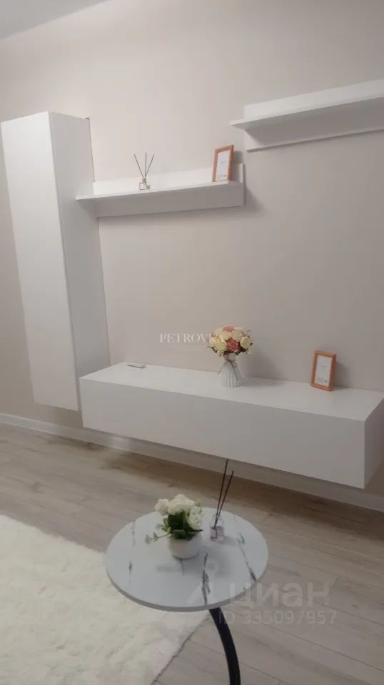 m. Krasnogorskaya: Apartment, 1-rooms