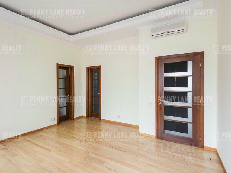 m. Kropotkinskaya: Apartment, 4-rooms