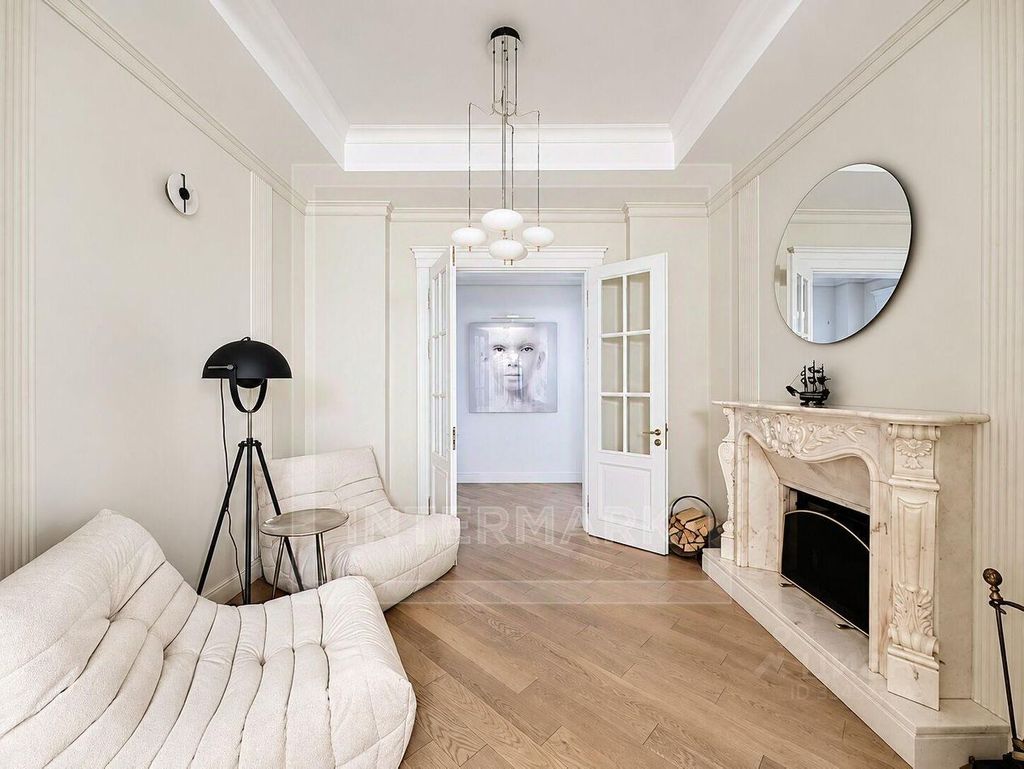 m. Mayakovskaya: Apartment, 4-rooms