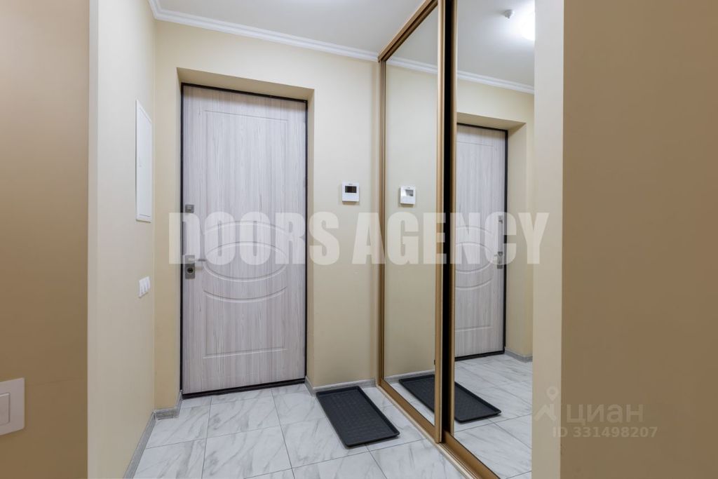 m. Ulitsa 1905 goda: Apartment, 2-rooms