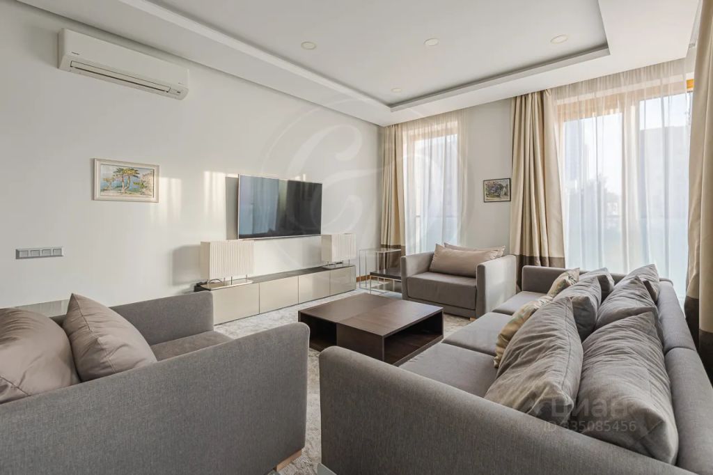 m. Smolenskaya: Apartment, 4-rooms