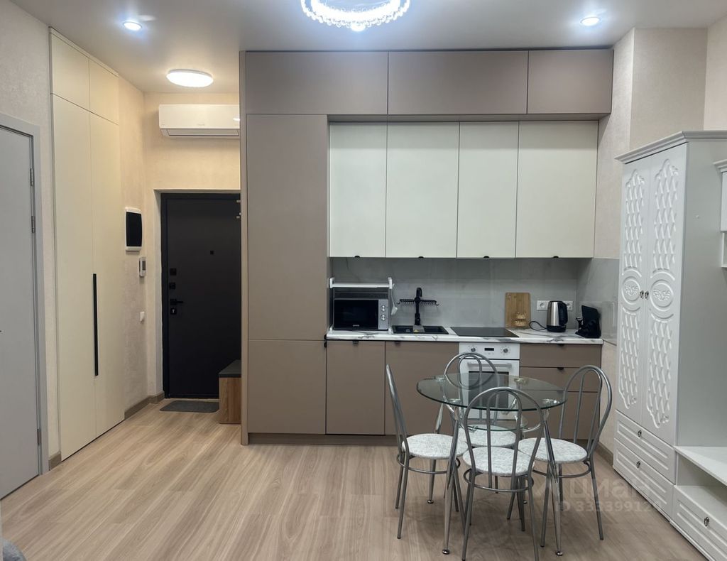 m. ZIL: Apartment, 2-rooms