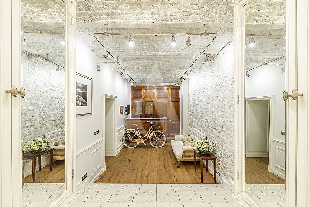 m. Chistye prudy: Apartment, 5-rooms