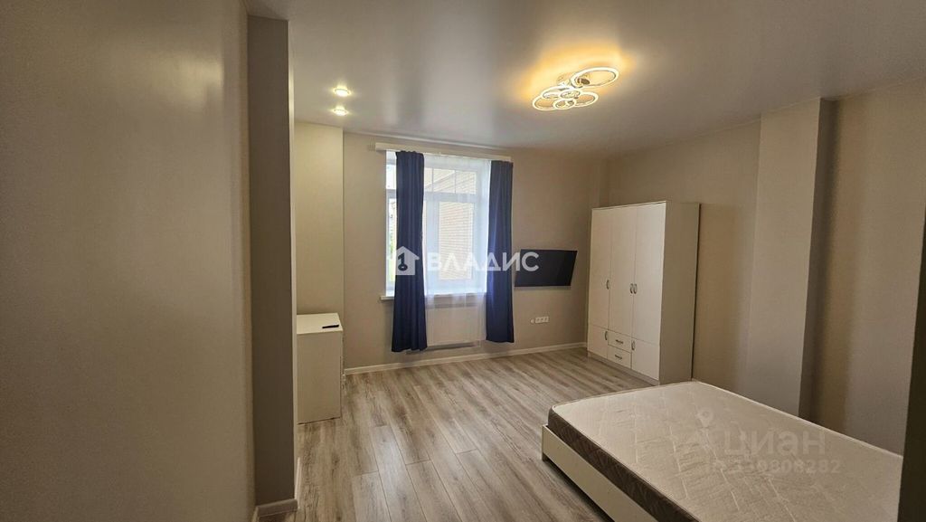 m. Solnechnaya: Apartment, 3-rooms