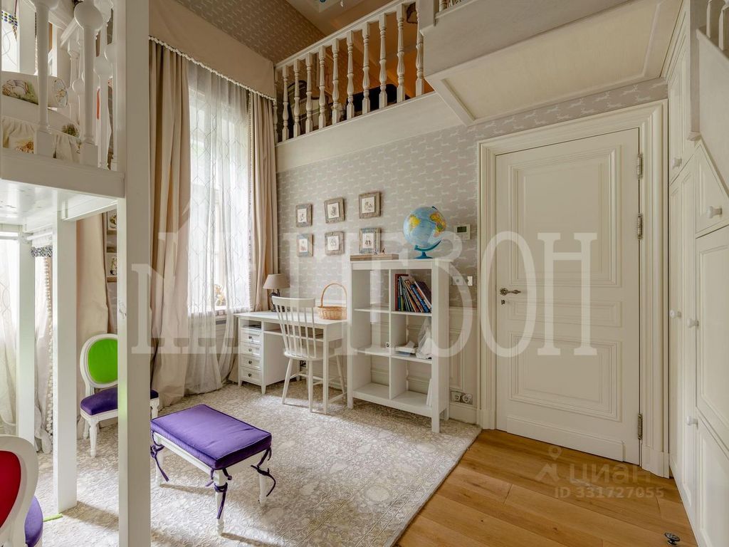 m. Chistye prudy: Apartment, 5-rooms