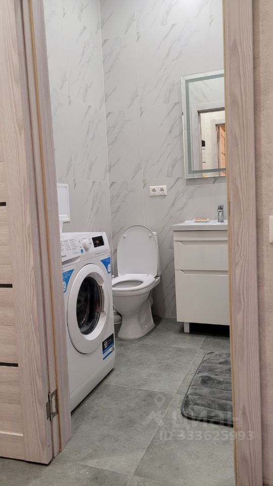 m. ZIL: Apartment, 1-rooms