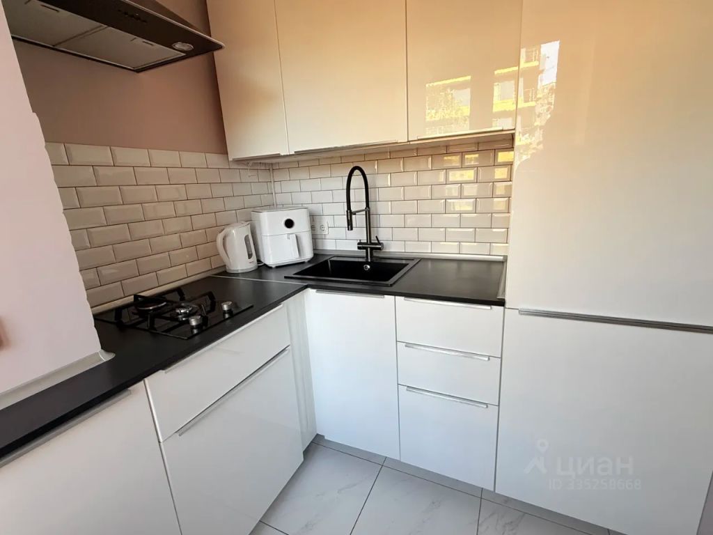 m. Dubrovka: Apartment, 1-rooms