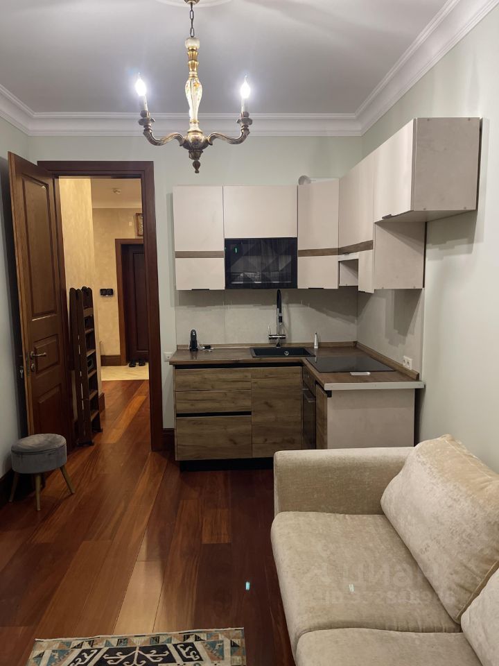 m. Yugo-Zapadnaya: Apartment, 2-rooms