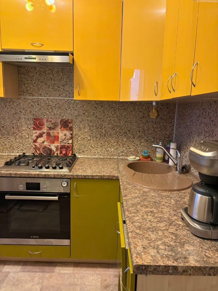 m. Ulitsa 1905 goda: Apartment, 2-rooms