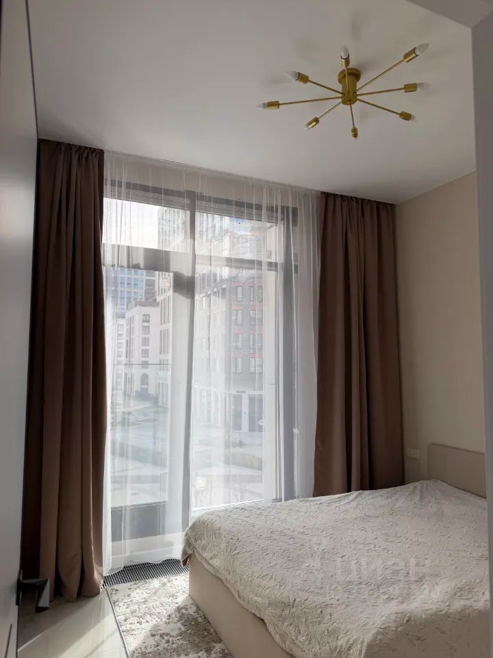 m. ZIL: Apartment, 2-rooms
