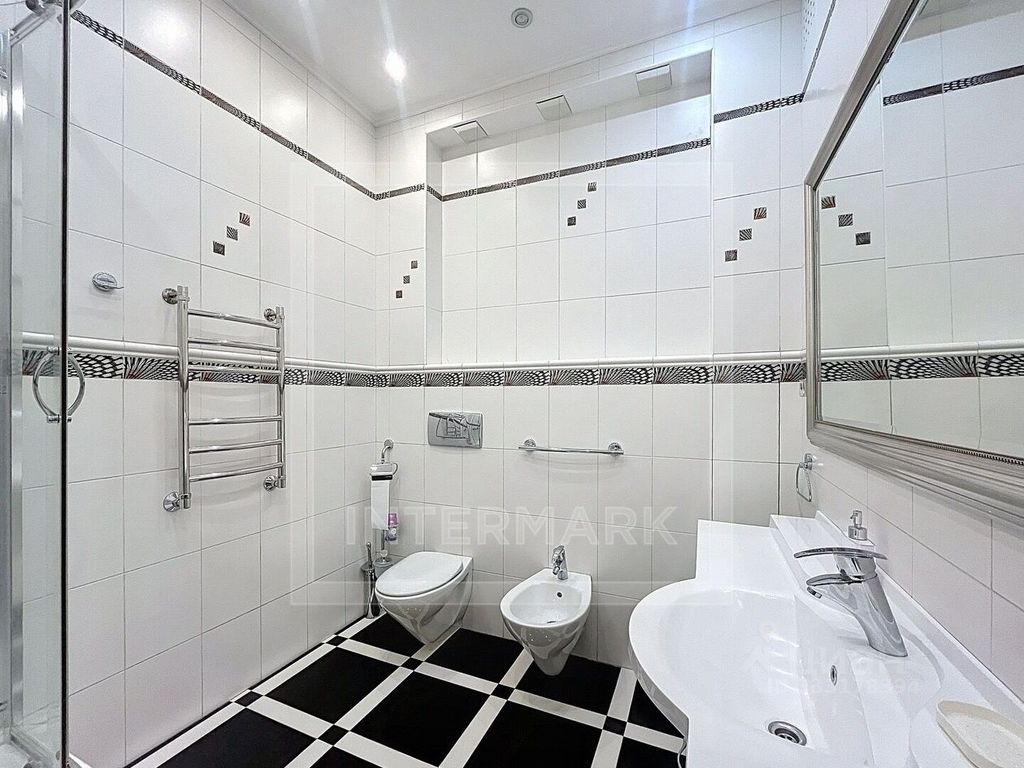 m. Mayakovskaya: Apartment, 4-rooms