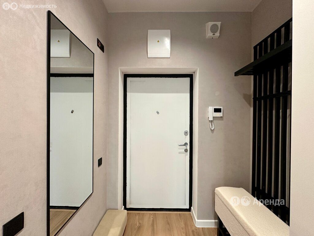 m. Maryina Roscha: Apartment, studio